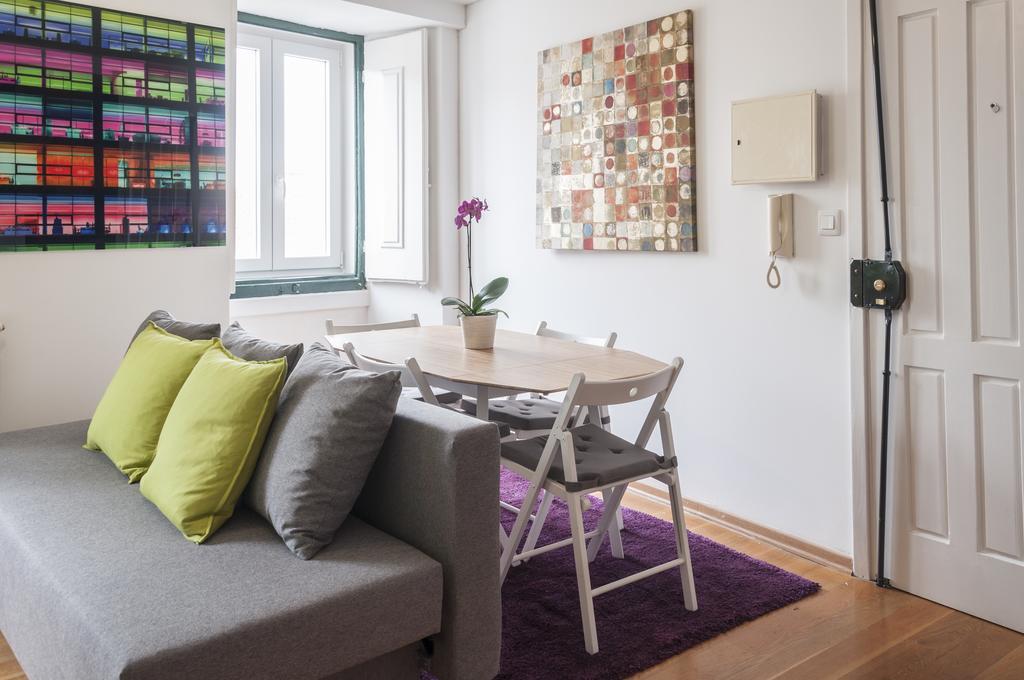 Contemporary Lisbon Apartment In Historical Chiado Екстер'єр фото